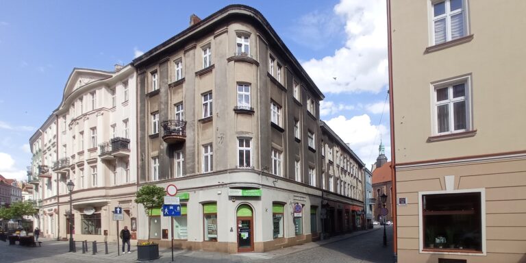 Sprzedam: 50% udziałów w kamienicy, Św. Stanisława 11